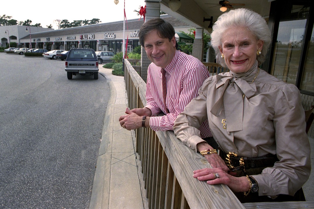 Joan Wellhouse Stein Newton dies at 97