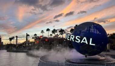 Drunk mom jailed after child found alone at Universal City Walk bar, deputies say