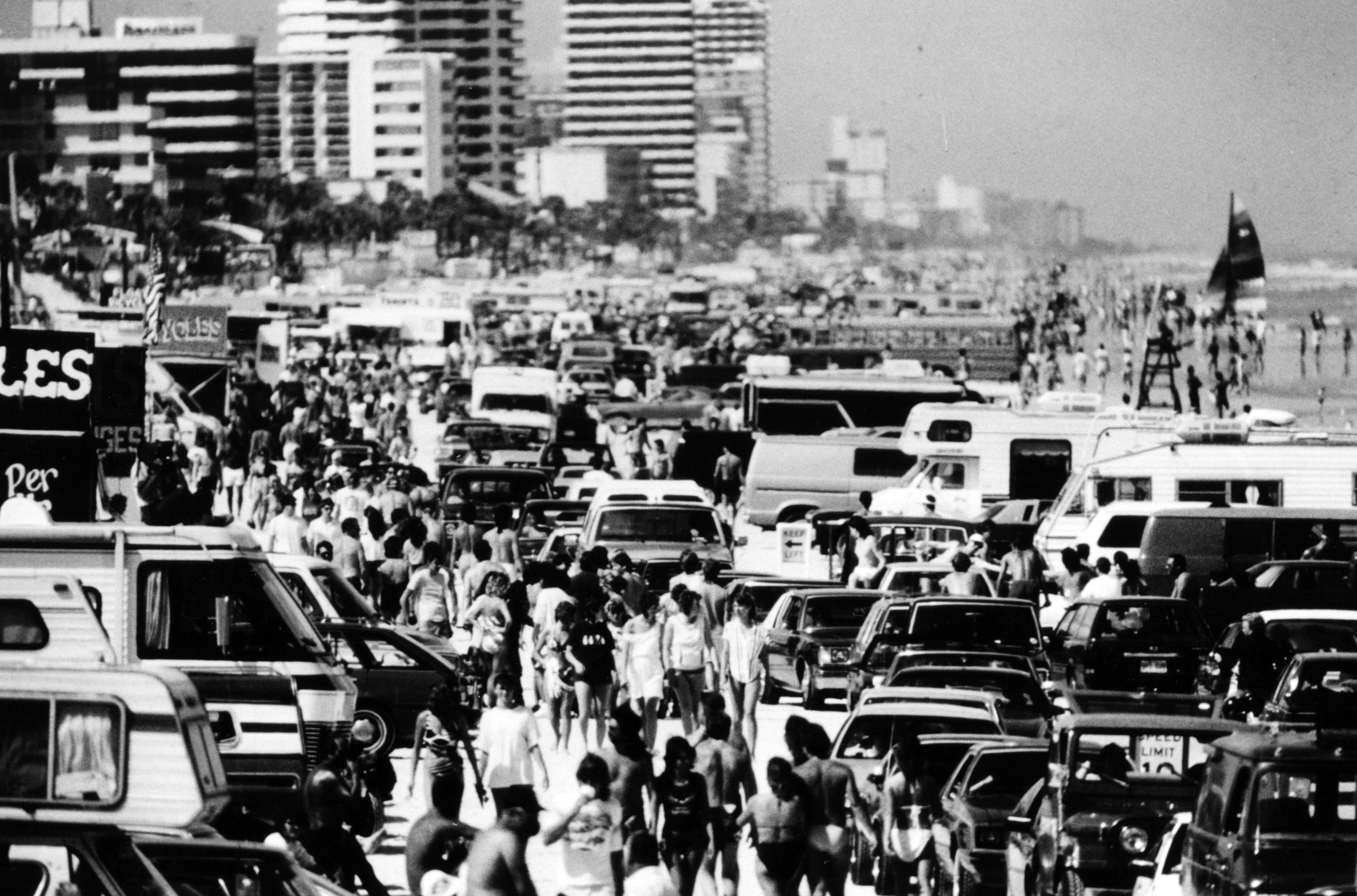 -Spring Break 1987 in Daytona Beach. (Orlando Sentinel file)