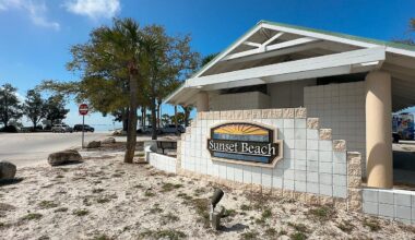 Visitors of Sunset Beach may soon have to pay to park. The City of Tarpon Springs is debating whether to charge a $5 parking fee for non-residents at the popular beach and Splash Park. Right now, only Howard Park Beach charges for parking. (Spectrum Bay News 9/Calvin Lewis)