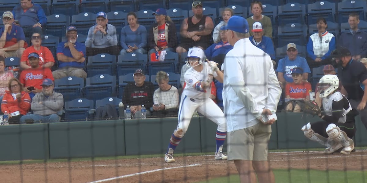 Erickson’s clutch hitting propels No. 3 Florida over Stetson, 3-2