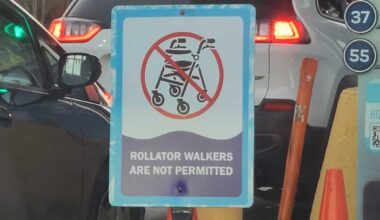 U.S. justice department sues SeaWorld over rollator ban