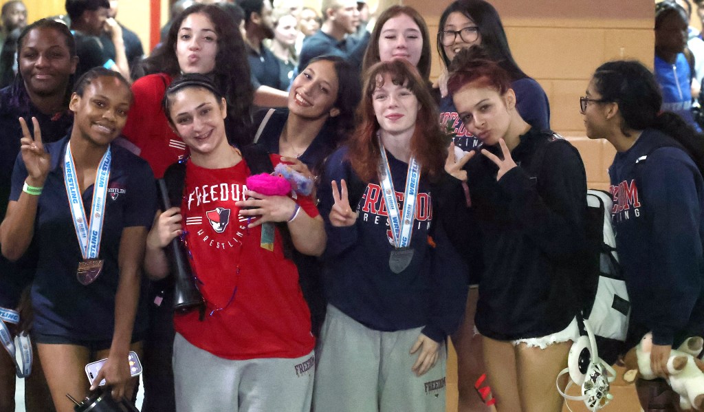 Freedom girls win state wrestling title; Hagerty boys third