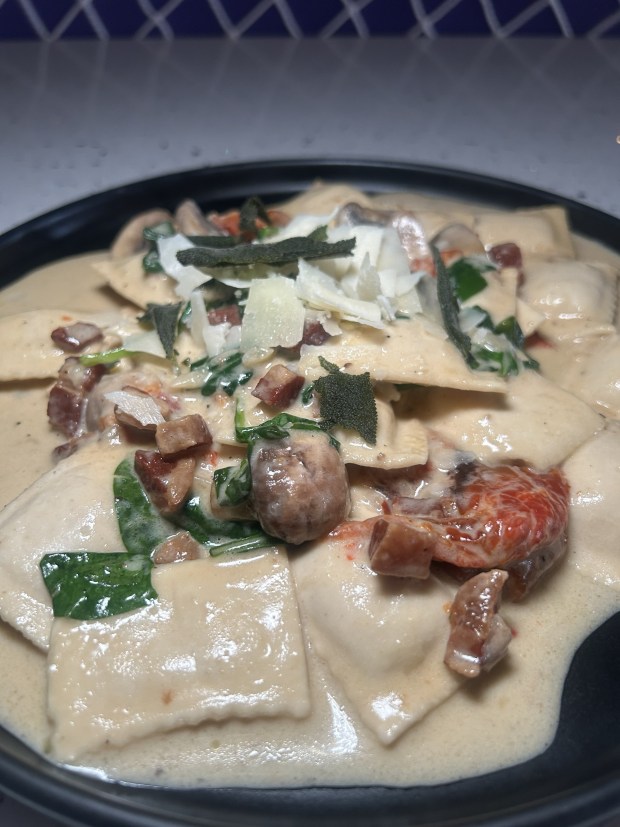 Orlando City Pasta smoked gouda ravioli made with red pepper-infused pasta with pancetta, roasted red peppers and mushrooms in a red pepper cream sauce. (Photo courtesy Thornton Park Pub)