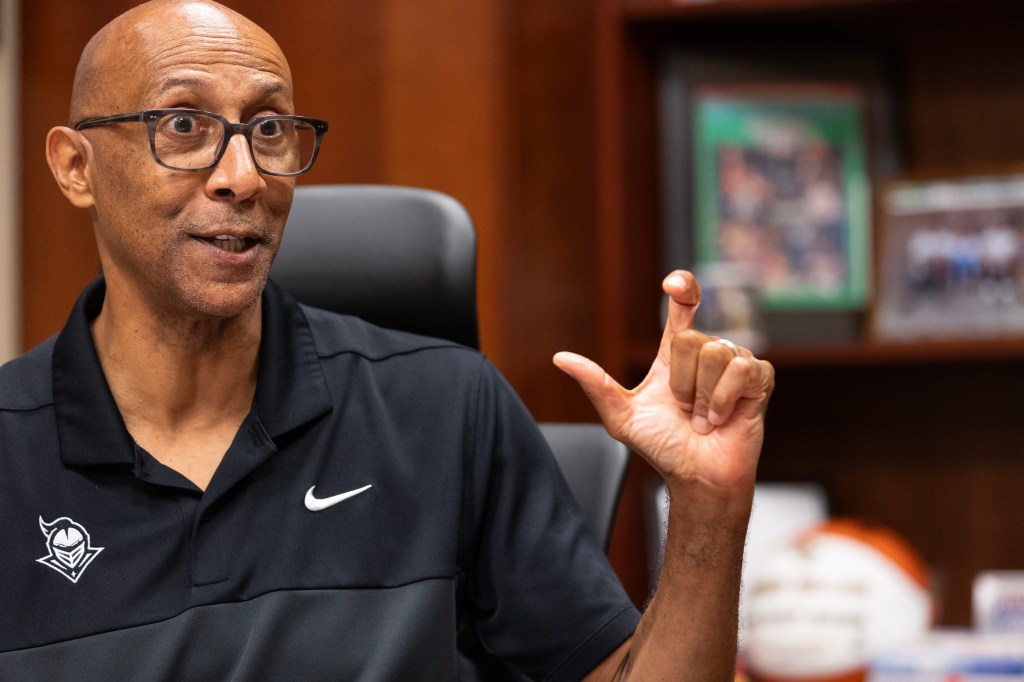 UCF exploring contract extension for Johnny Dawkins