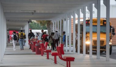 Local parents oppose later high school start times