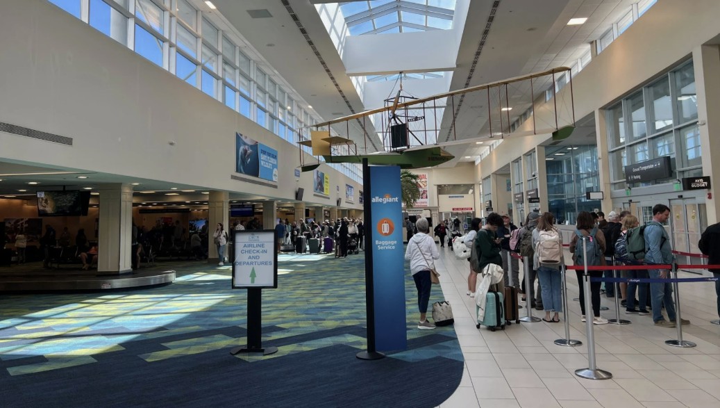 Feeding Tampa Bay helps airport staff affected by shutdown