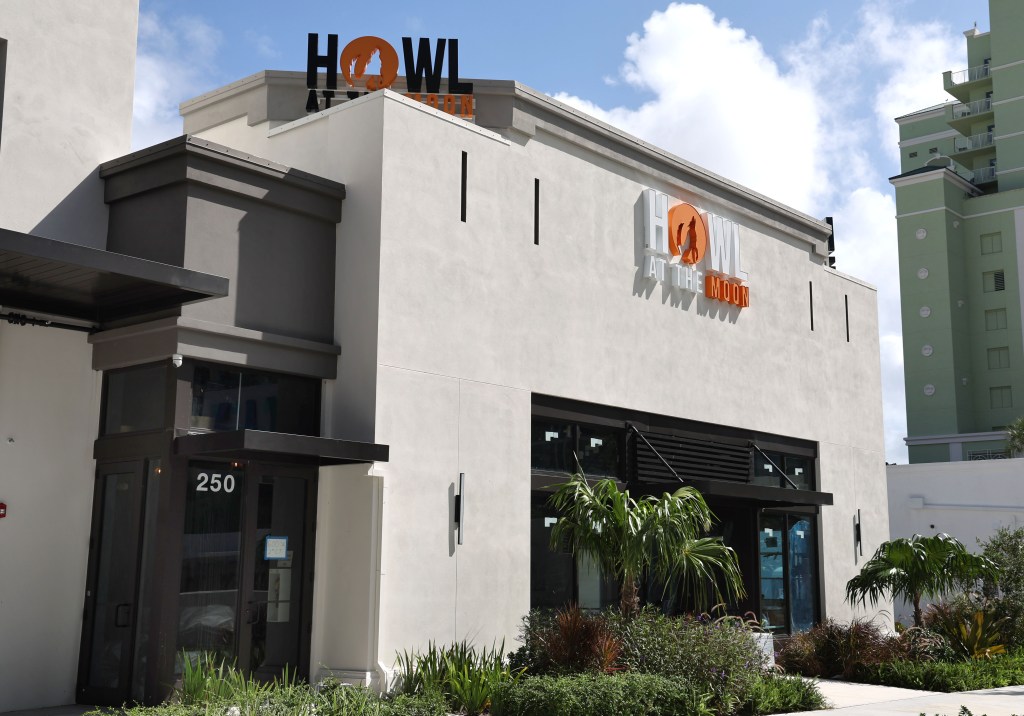 Fort Lauderdale's Howl at the Moon closes off Las Olas Boulevard