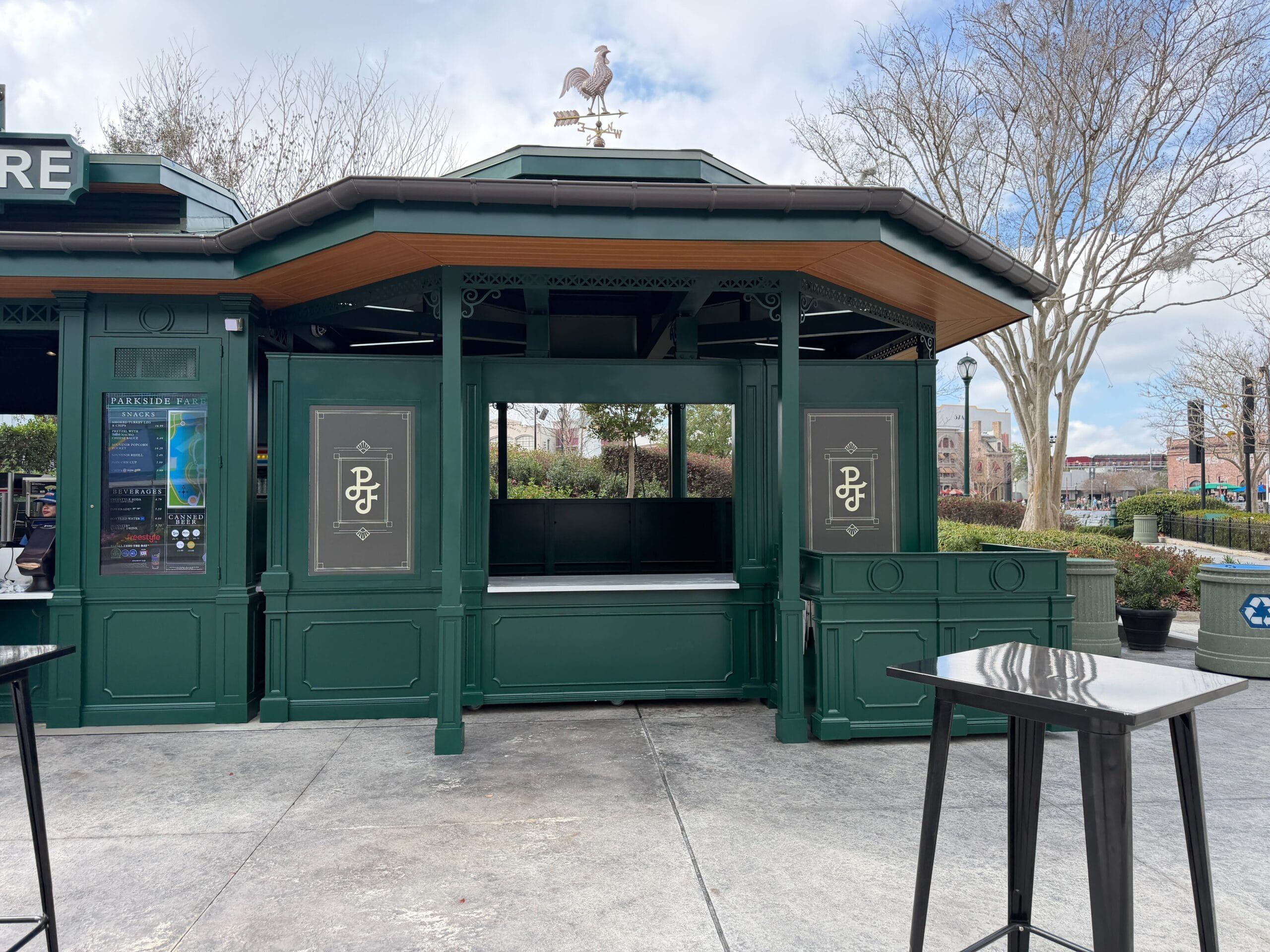 Universal Studios Florida Opens Parkside Fare Snack Stand, Replaces Expo Eats