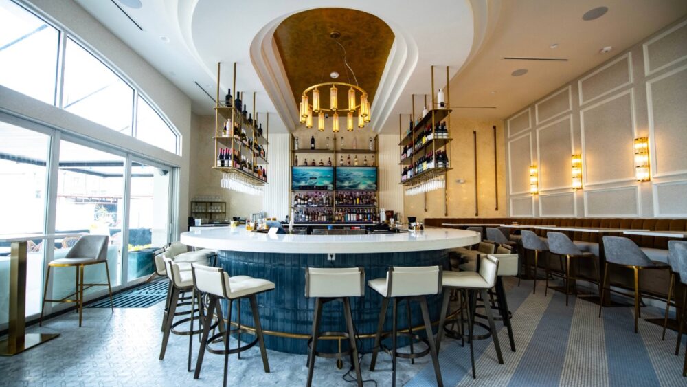 Interior bar and dining room at The Landon in South Tampa