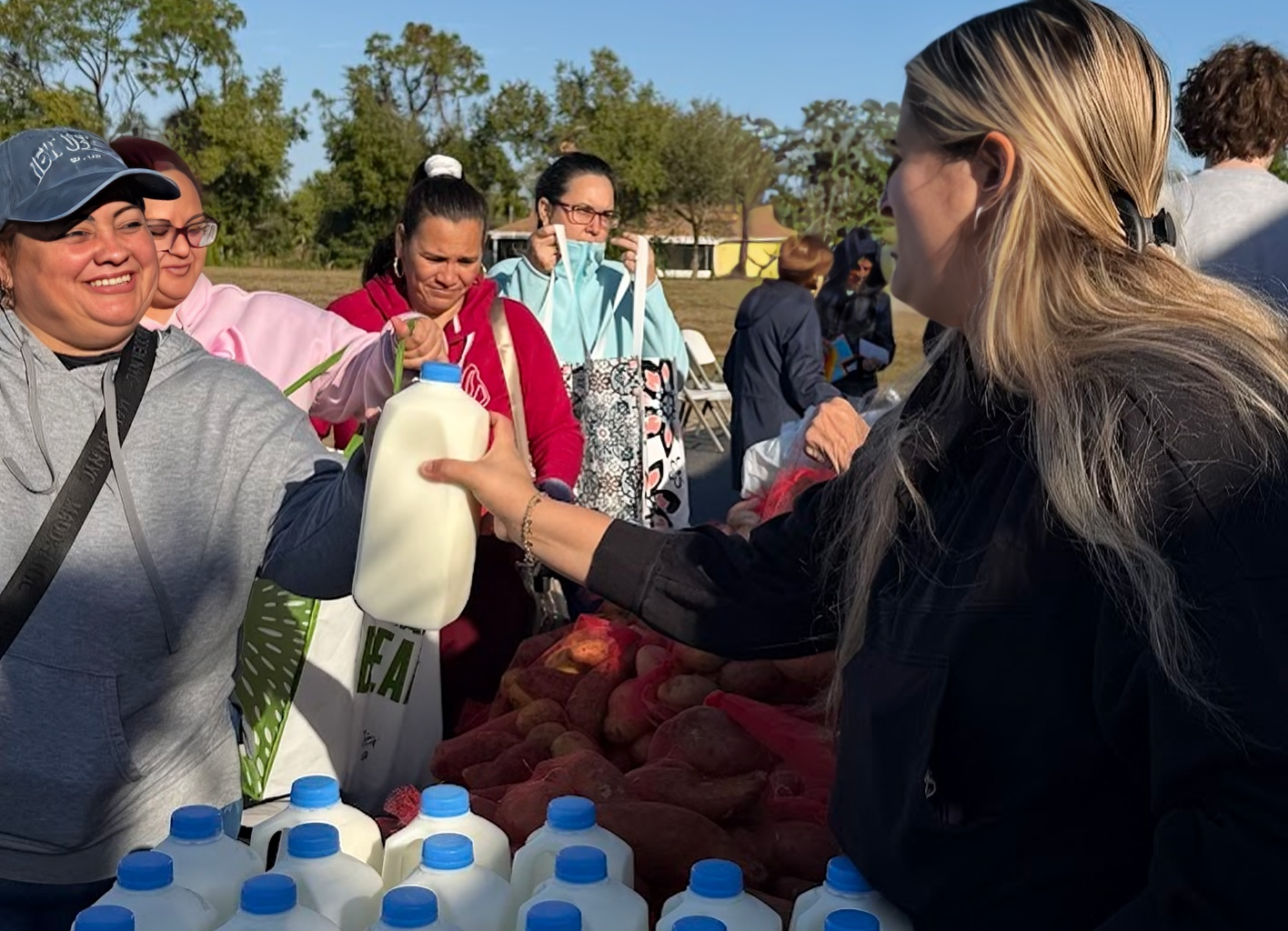 Florida Dairy Farmers donate $10,000 to Harry Chapin Food Bank