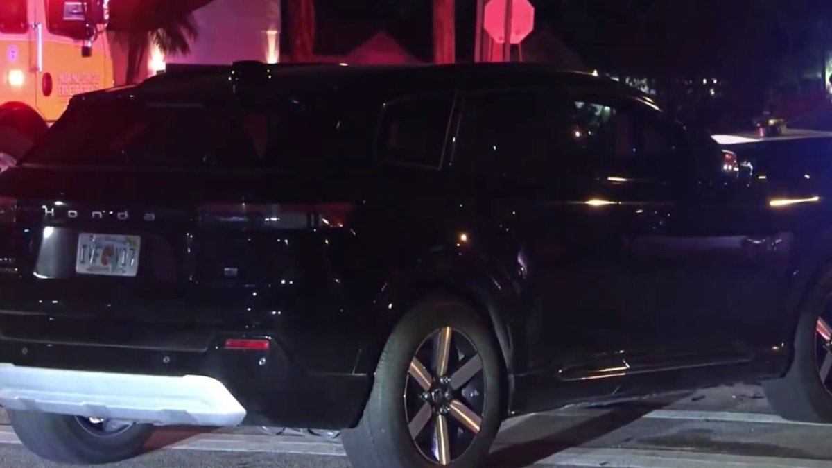Woman killed, 2 injured after 3-car crash in SW Miami-Dade, deputies say – NBC 6 South Florida