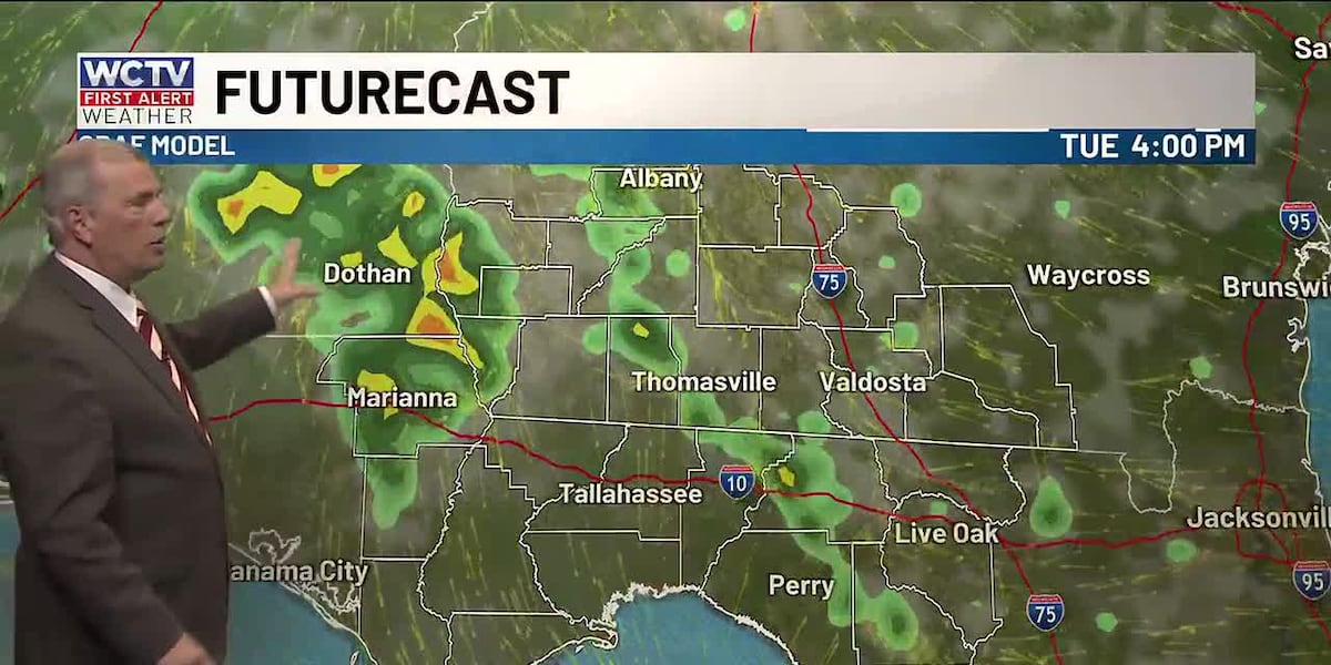 Will your town win the rain lottery? Isolated showers possible this week🌦️