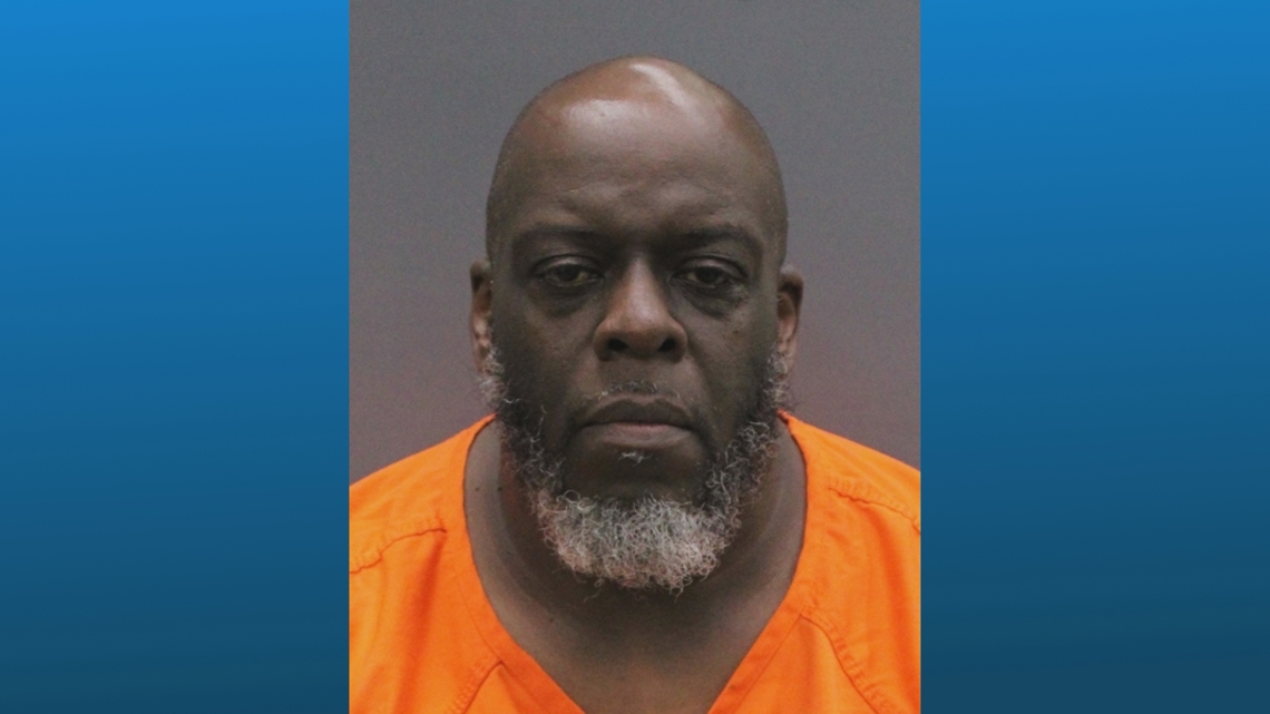 Unlicensed contractor accused of stealing from elderly wants to withdraw guilty plea