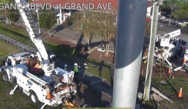 Multi-car crash into power pole leaves Wawa in the dark in Pinellas Park