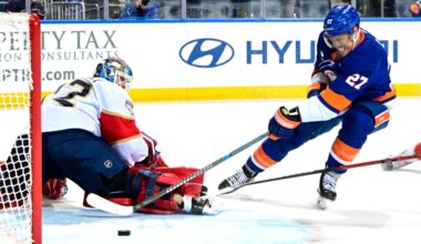 Lee scores with 32 seconds left, Islanders edge Panthers for 5th win in row