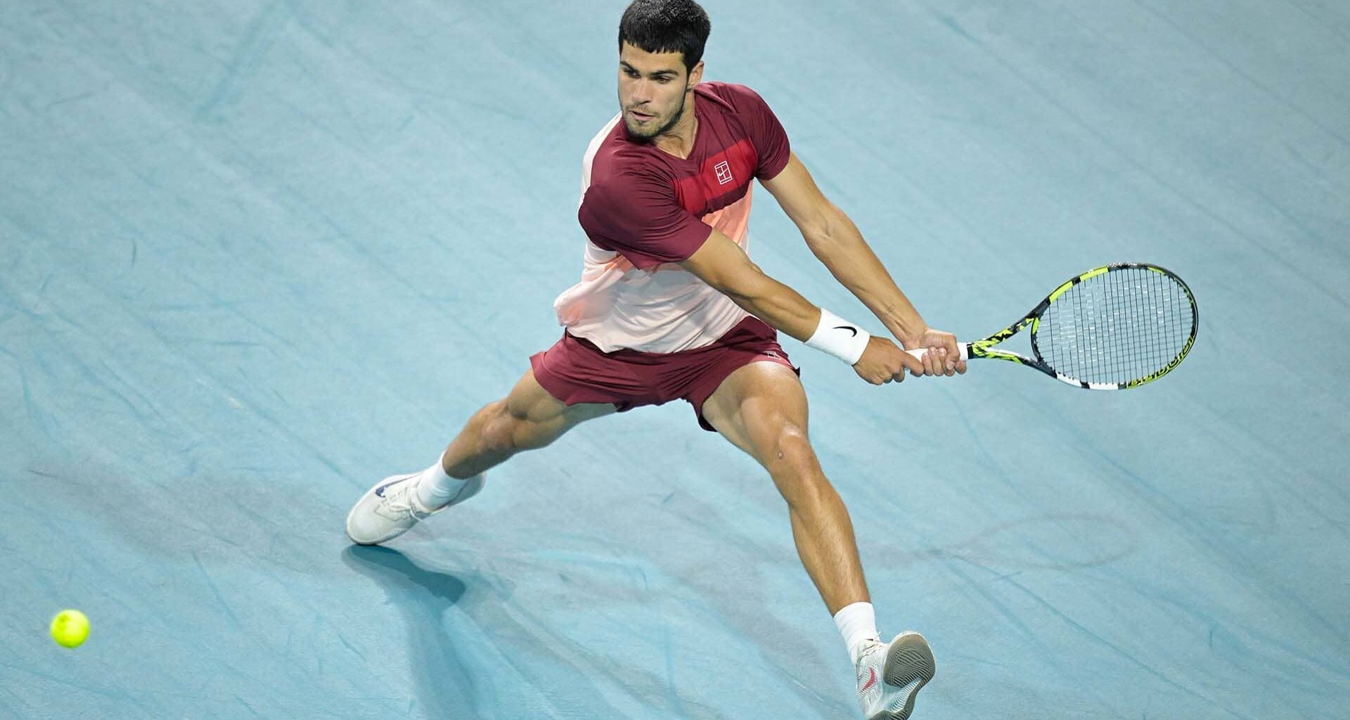 Carlos Alcaraz in action at the 2025 Miami Open presented by Itau.