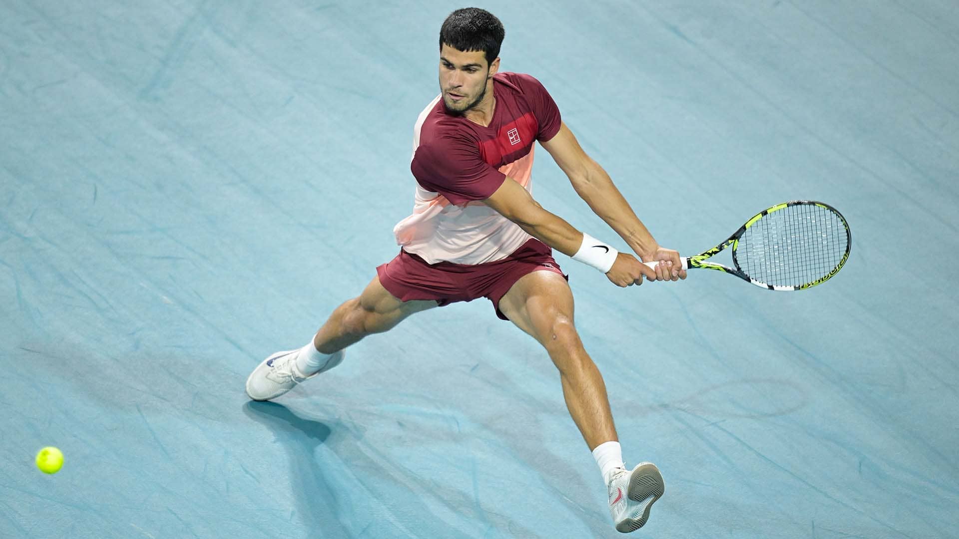 Carlos Alcaraz in action at the 2025 Miami Open presented by Itau.