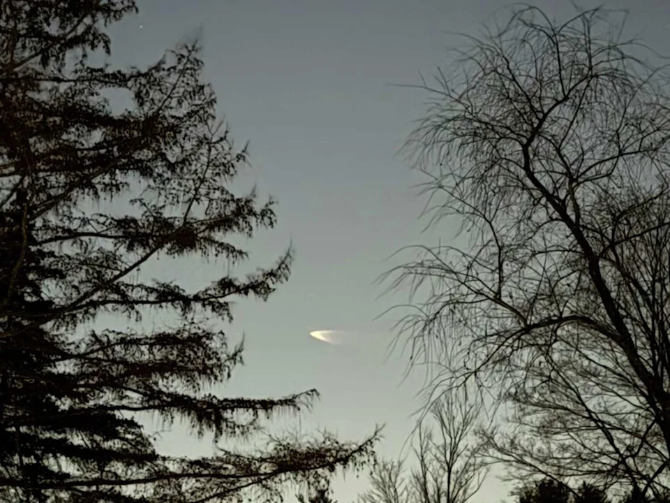 The SpaceX Falcon 9 rocket in Connecticut at 10:05 p.m. (Courtesy of X user @MrJohnson860)