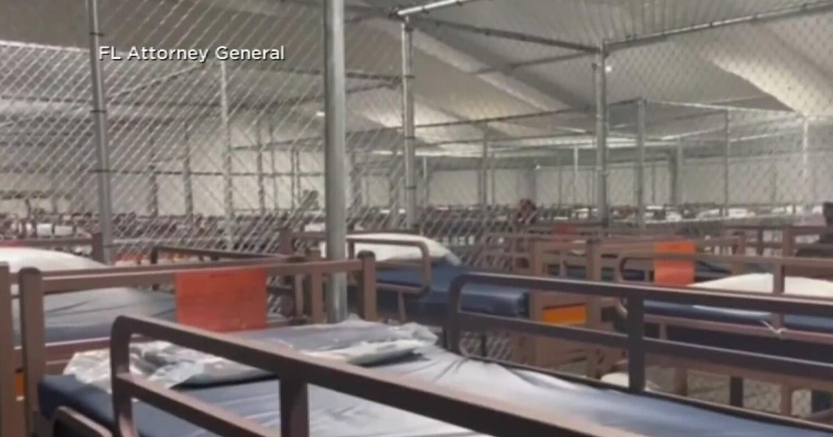 FEMA withholding hundreds of millions of dollars for Florida’s immigration lockups