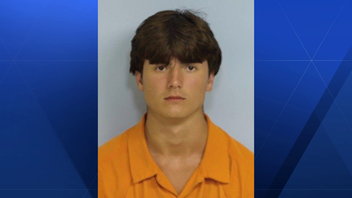 LSU students evicted after bottle‑throwing incident in Florida