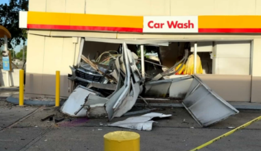 Video shows SUV that crashed into car wash in Flagami – NBC 6 South Florida