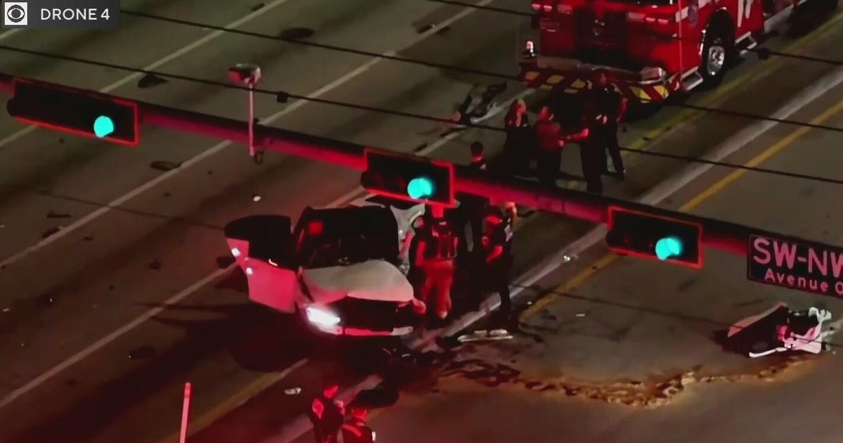 Fort Lauderdale firetruck struck by vehicle in back-to-back crashes that injured 3 people