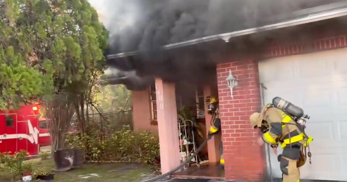 2 rescued from fire at Fort Lauderdale home early Monday morning, officials say