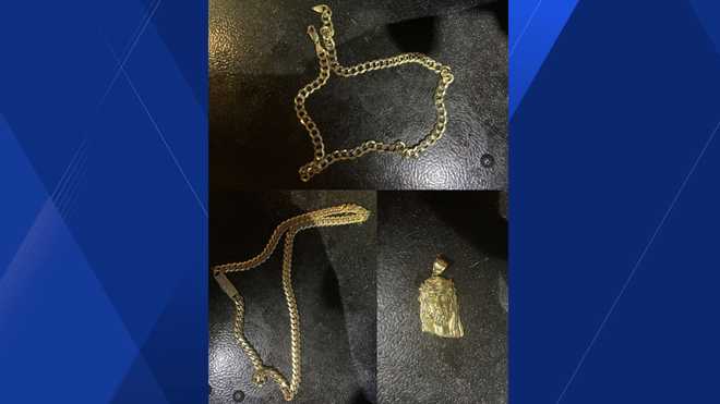 Two gold chains and a gold pendant that were being sold on Facebook Marketplace