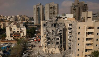 South Florida father stranded in Miami as Israeli family shelters from missile sirens amid escalating Iran conflict