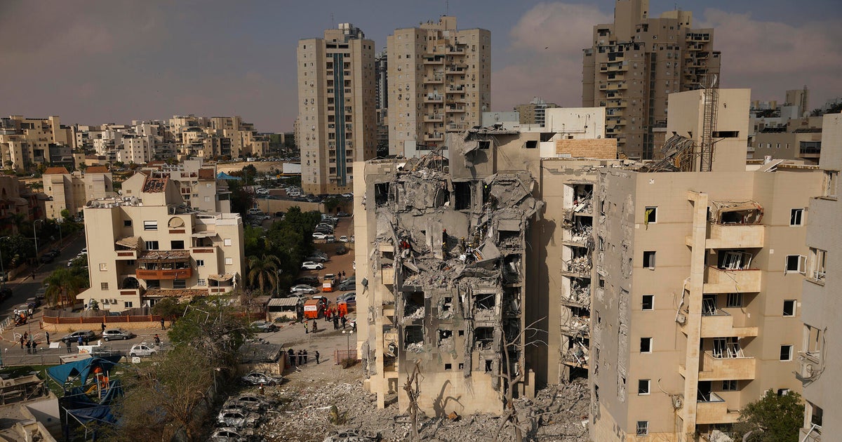 South Florida father stranded in Miami as Israeli family shelters from missile sirens amid escalating Iran conflict