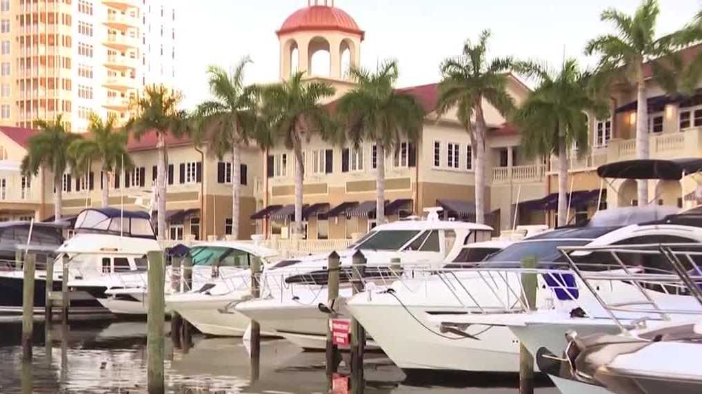 'Gulfcoasting' at Tarpon Point Marina
