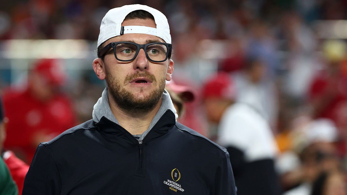 Johnny Manziel watches Texas A&M