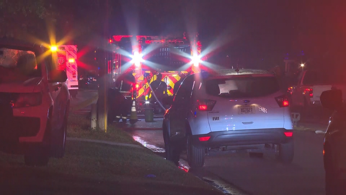 18-year-old woman dies after overnight house fire in St. Petersburg, officials say