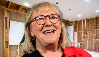 Travis & Jason Kelce’s Mom Donna Remodeling Her Modest Florida Home