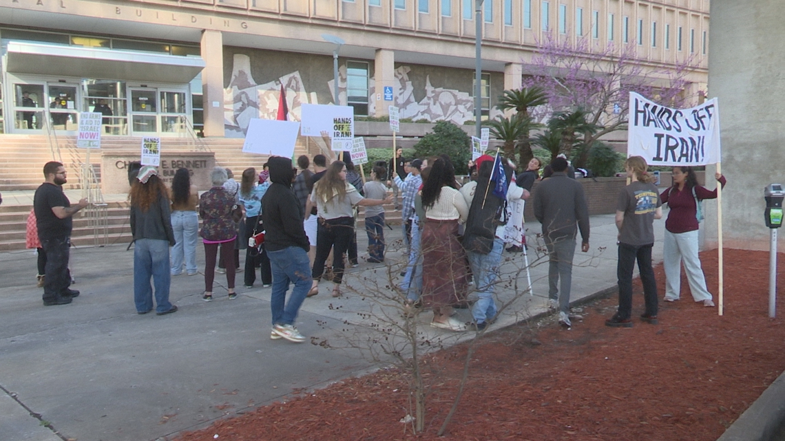 'Hands off Iran:' Rally fills part of downtown Jacksonville to protest attacks on Iran