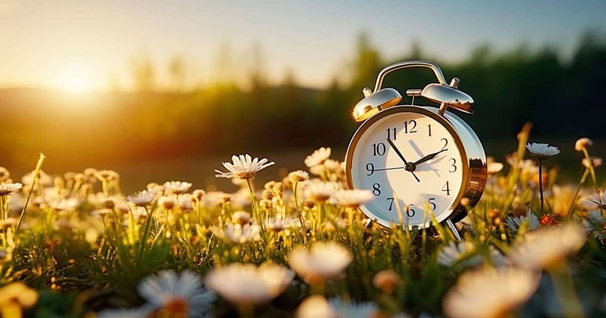 How to survive Daylight Saving Time: FIU sleep expert shares tips before we spring forward | FIU News