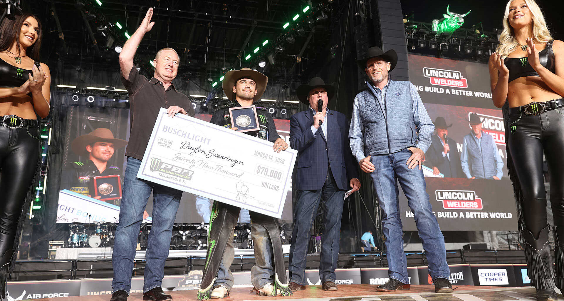 Back to the roots: Tallahassee Major shakes up PBR title race as Crimber takes world No. 1