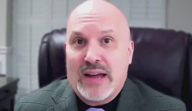 Critics of "union-busting" bill say it attacks Florida teacher unions, eliminates traditional public education