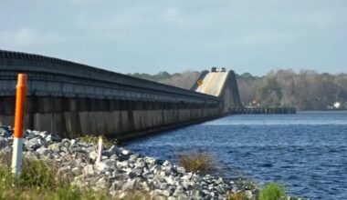 Traffic Alert: Drivers should expect 'significant delays' on Shands Bridge due to lane closures