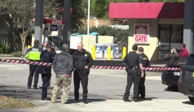 JSO officers shoot, kill man who threatened officers and employees with gun, police say