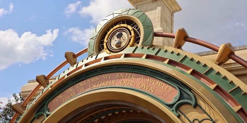 Wizarding World of Harry Potter Portal at Epic Universe