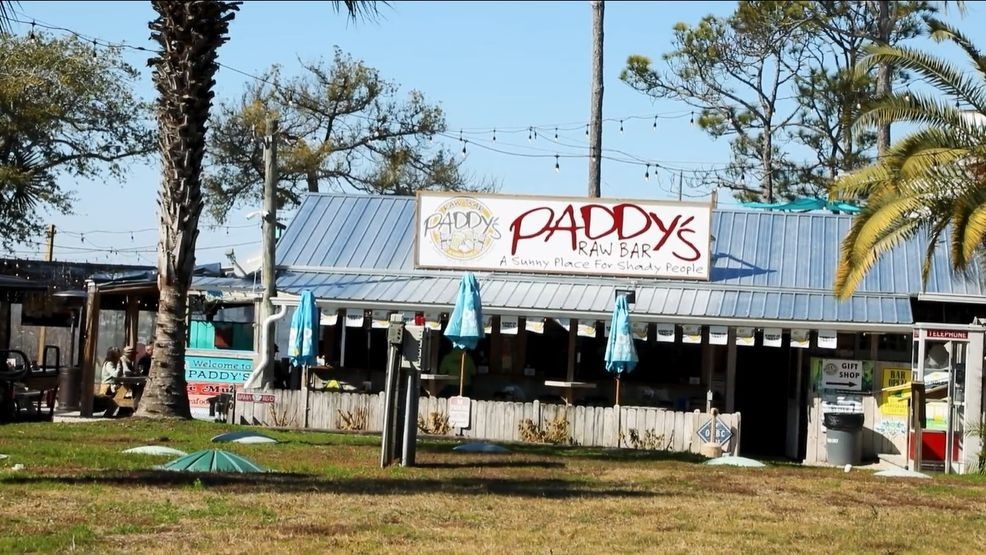 Paddy's Raw Bar on St. George Island is an island favorite famous for its no-frills seafood and drink menu. (Amazing America)