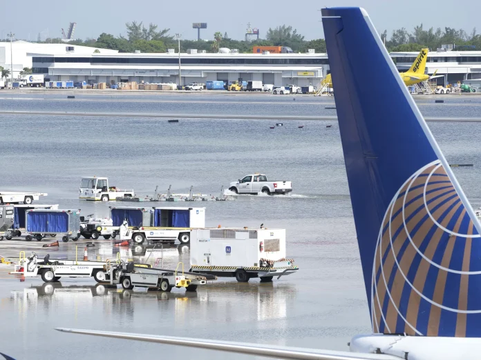 fort-lauderdale-flooding-airport-5ce30df262b762ec0f6915e8284173d84ed21c2c-s2600-c85 US travel ban