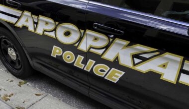 Florida woman with rifle arrested after pointing it at woman, child: PD