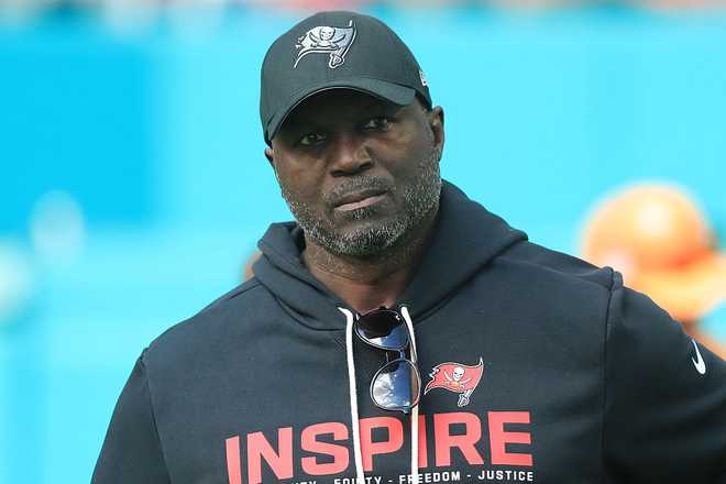NFL: DEC 28 Buccaneers at Dolphins MIAMI GARDENS, FL - DEC 28: Tampa Bay Buccaneers Head Coach Todd Bowles walks onto the field before the game between the Tampa Bay Buccaneers and the Miami Dolphins on December 28, 2025 at Hard Rock Stadium in Miami Gardens, FL (Photo by Cliff Welch/Icon Sportswire via Getty Images)
