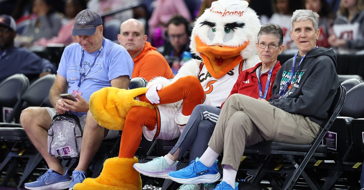 Preview: Louisville wraps up regular season at Miami