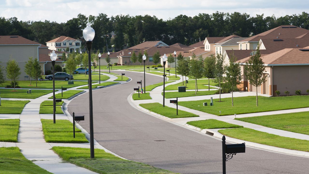 Florida House moves to rethink HOA authority