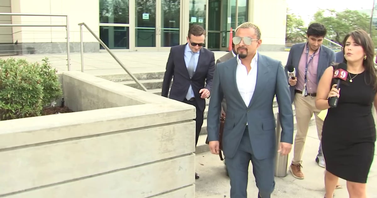 Federal Judge freezes assets of Orlando man accused in $300M ponzi scheme – WFTV