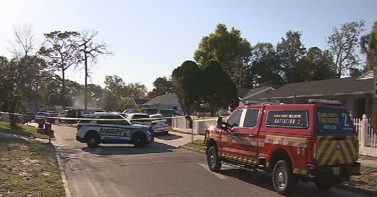 Law enforcement presence in Orange County, as deputies serve warrant – WFTV